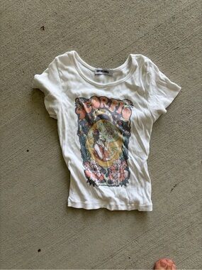 Daydreamer White Graphic 'Scorpio' Short Sleeve Tee